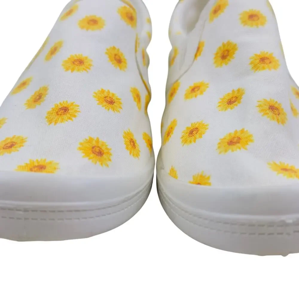 Isaac Mizrahi Lightweight Canvas Slip On Sunflower Print Sneakers Women's Size 7